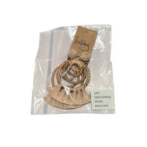 Holiday Tango Earring in Natural New